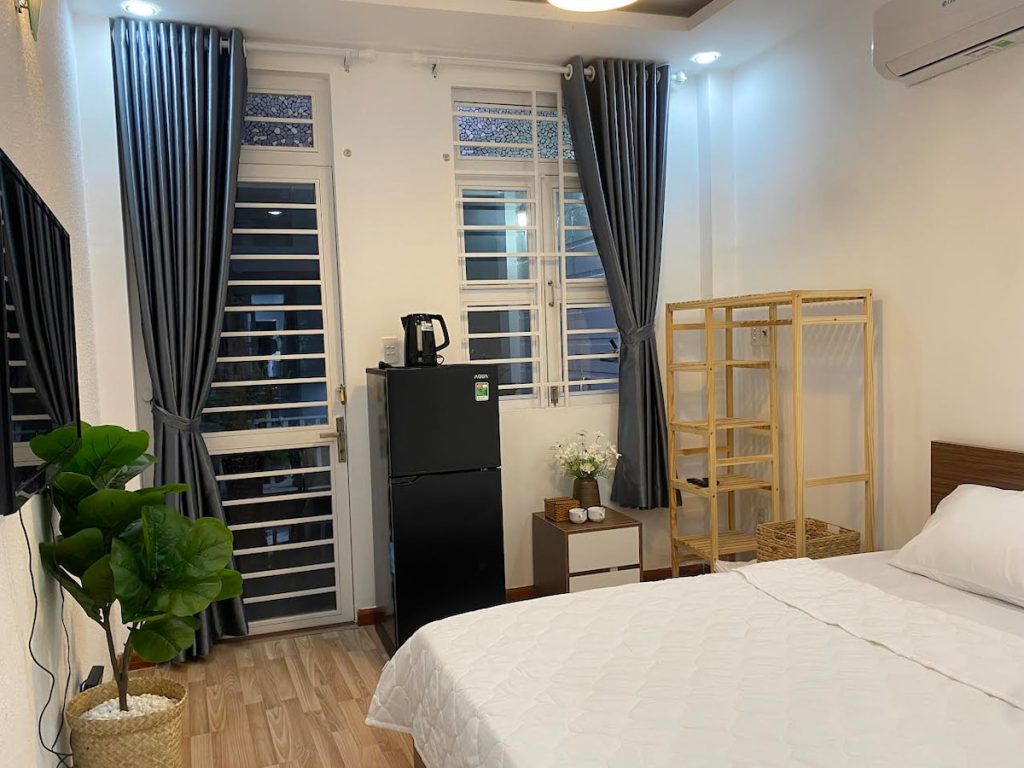 Phan Xich Long Balcony Studio · 35 m² · Unit 1